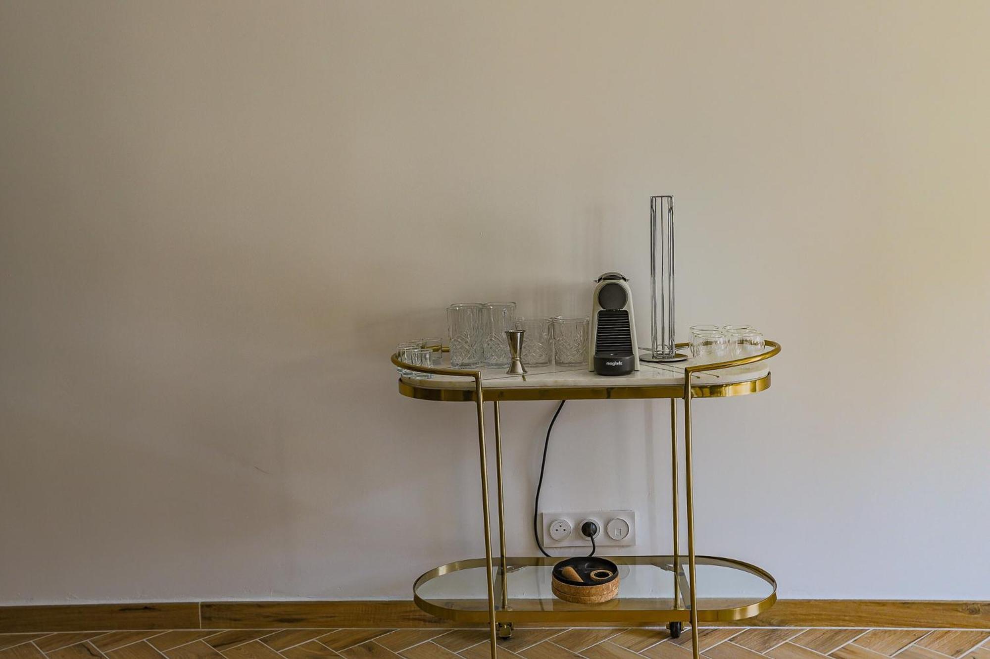 Casa Isulana-standing-hyper Centre Apartment *